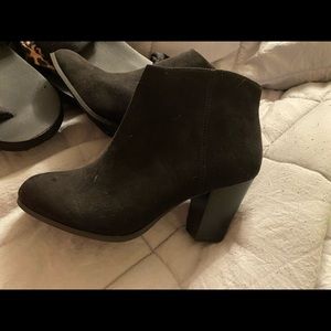 old navy brand new booties